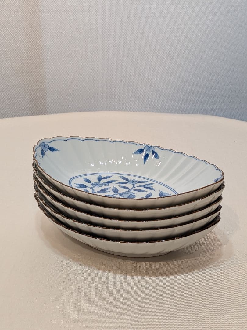 たち吉　オーバル　染付　菊型輪花皿　5客　　カレー皿　中皿　花鳥図　未使用品