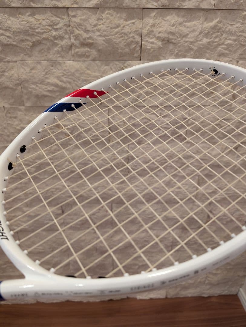 【美品★使用数回】T-FIGHT テニスラケット 285g 100inch G2