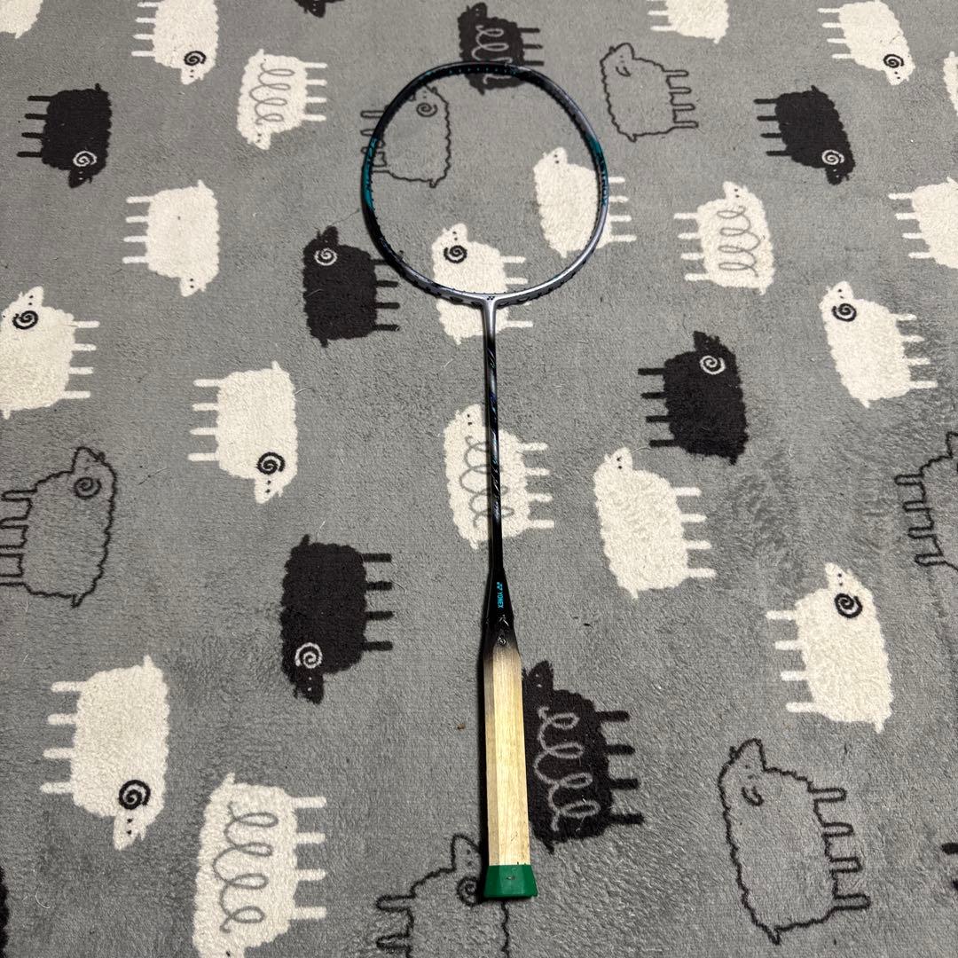 バドミントンラケット　アストロクス88sプロ