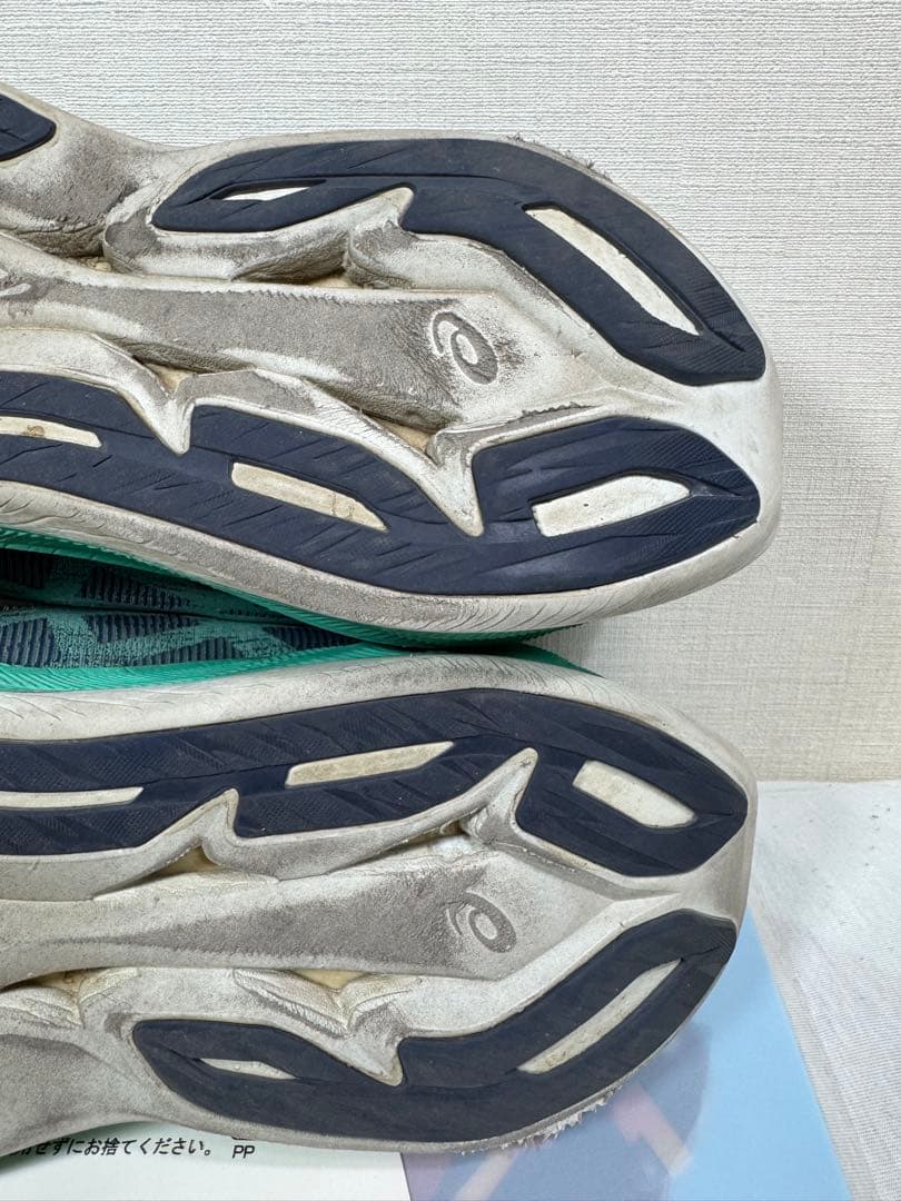 アシックス　スーパーブラスト　27.5