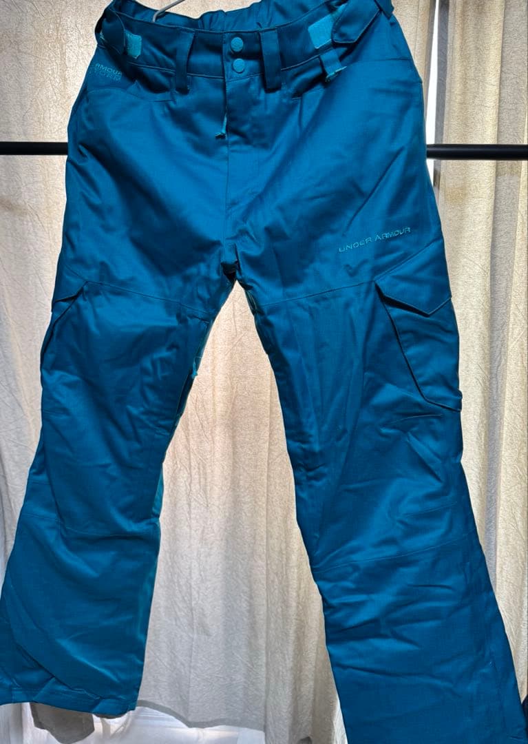 アンダーアーマー　スキーウェア上下セット　Ｍ　Under Armour