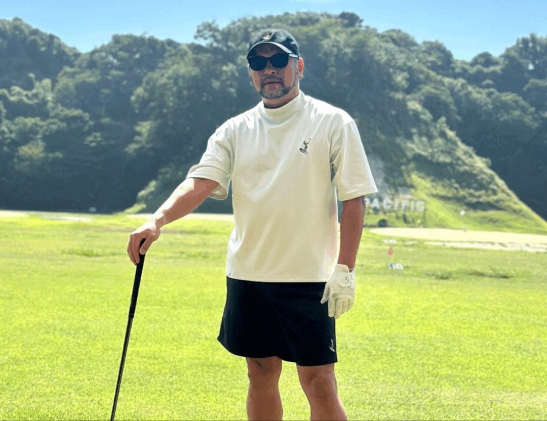 ほぼ新品Pacific GOLF CLUB TTNEMOCK NECK TEE