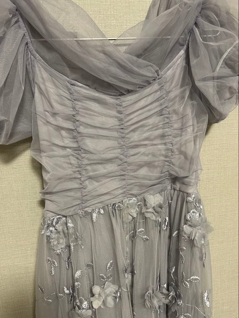 3Dフラワー刺繍オフショルワンピース