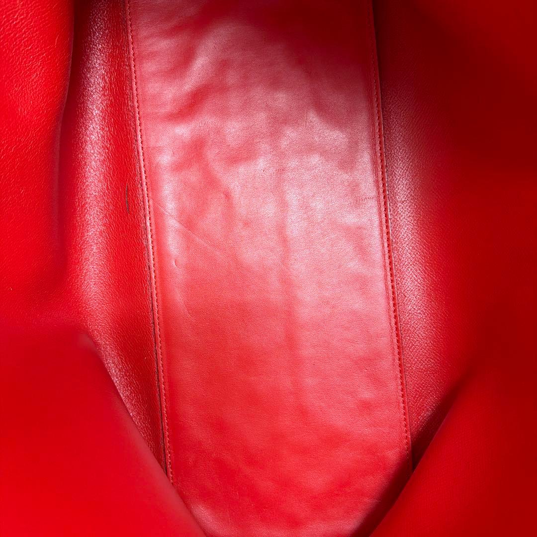 スタッズ付き黒レザートートバッグ