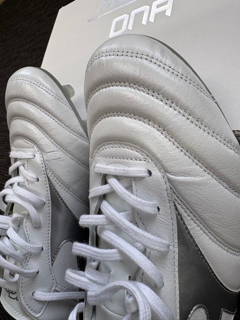 モレリア DNA JAPAN ホワイト×シルバー　27cm