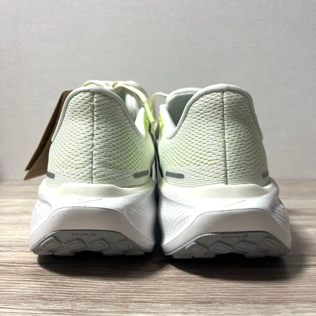 新品タグ付NIKE ランニングシューズ　エアズーム　ペガサス41 24.0