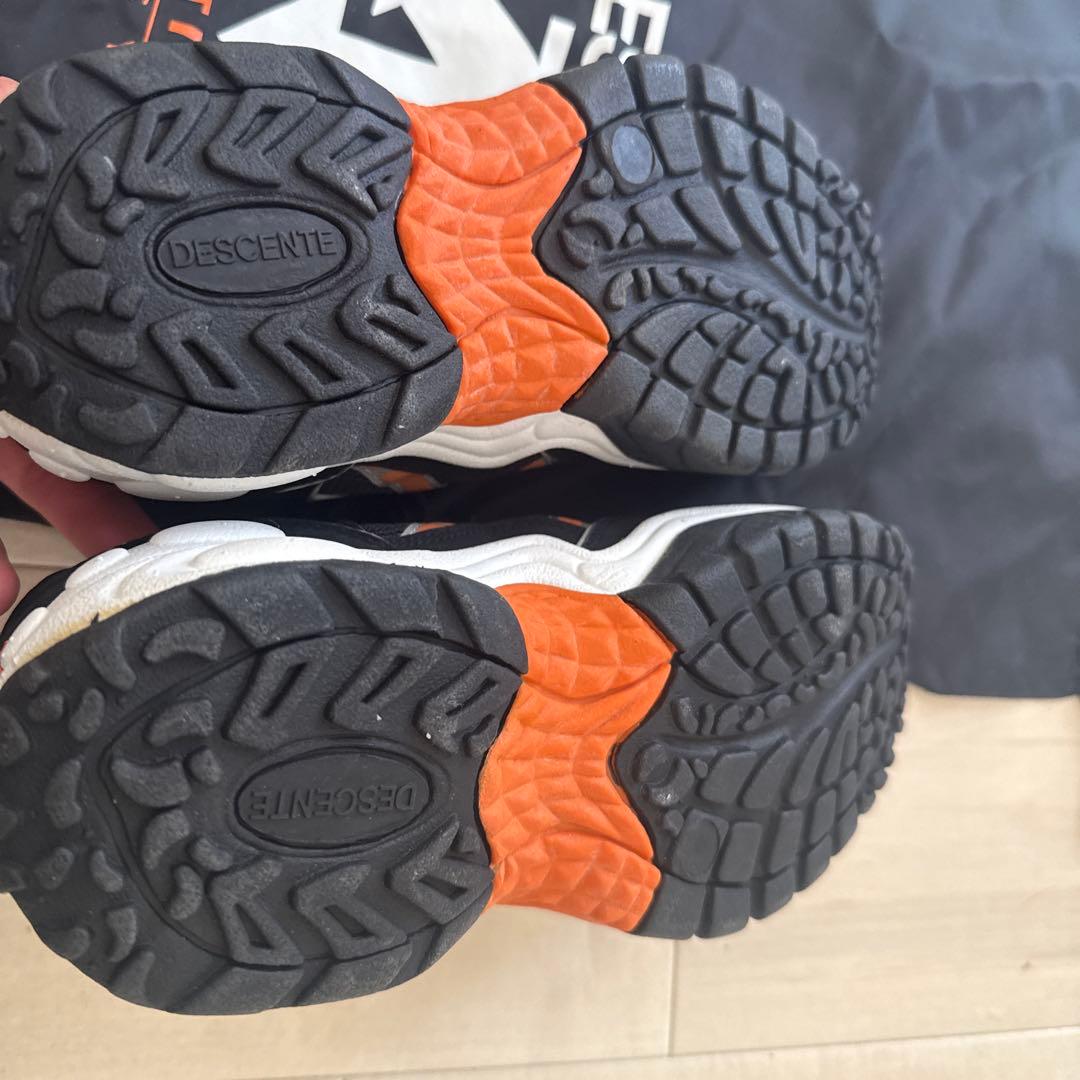DESCENTE トレーニングシューズ ブラック/オレンジ　長嶋茂雄