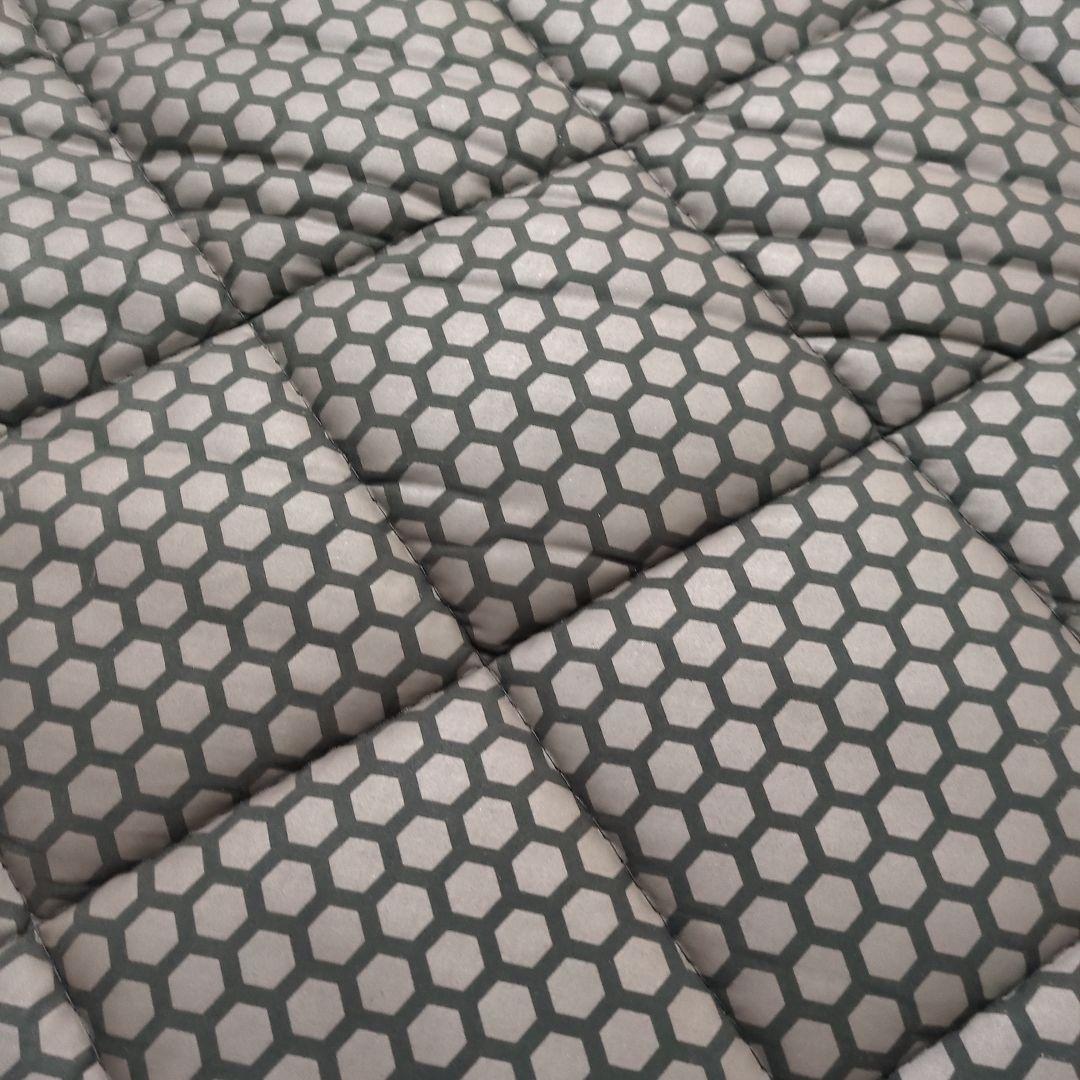 【美品・値下げ中】カーリスマット テラソフト 75cm x 140cm