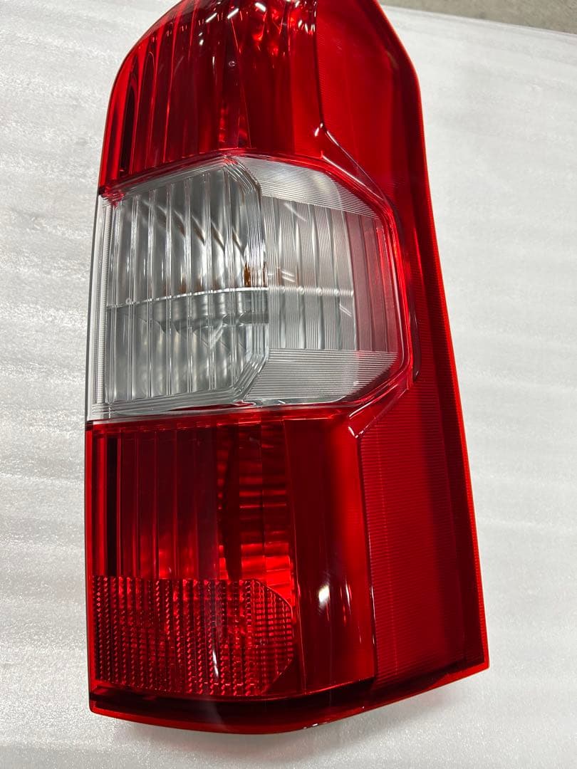 かつさん 様、専用160系 プロボックス、テールランプユニット右N HP 160