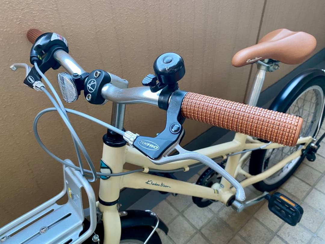 直接引き渡しコーダーブルーム　asson J20ホワイト。名古屋市栄