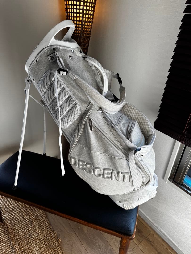 デサントキャディバック　フードなし