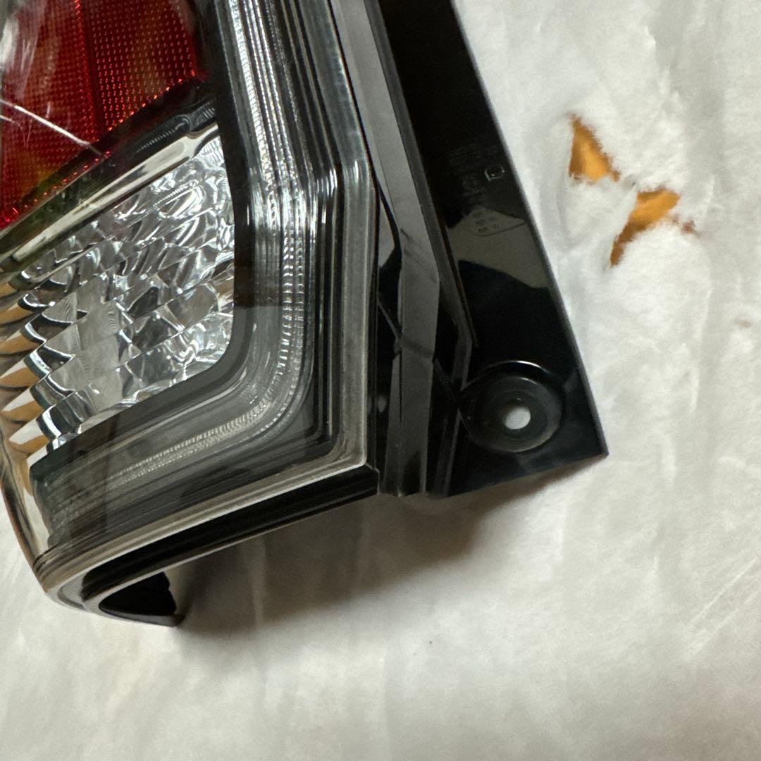 日産c27 セレナテールランプ左LED 美品