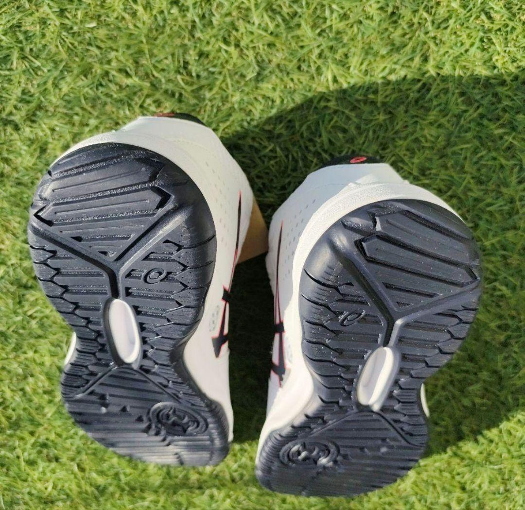 asics ジュニアバスケットシューズ25.0cm