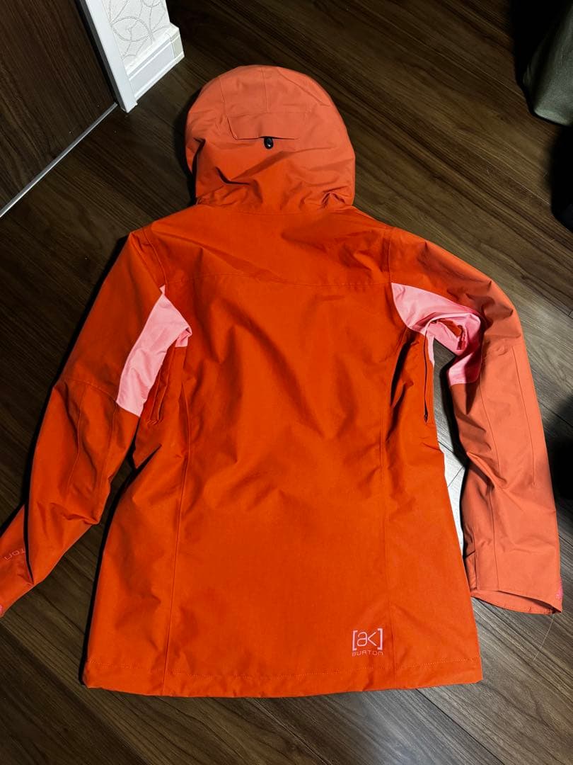 【タグ付属】Burton ak Women's 上下ウェアセット Sサイズ