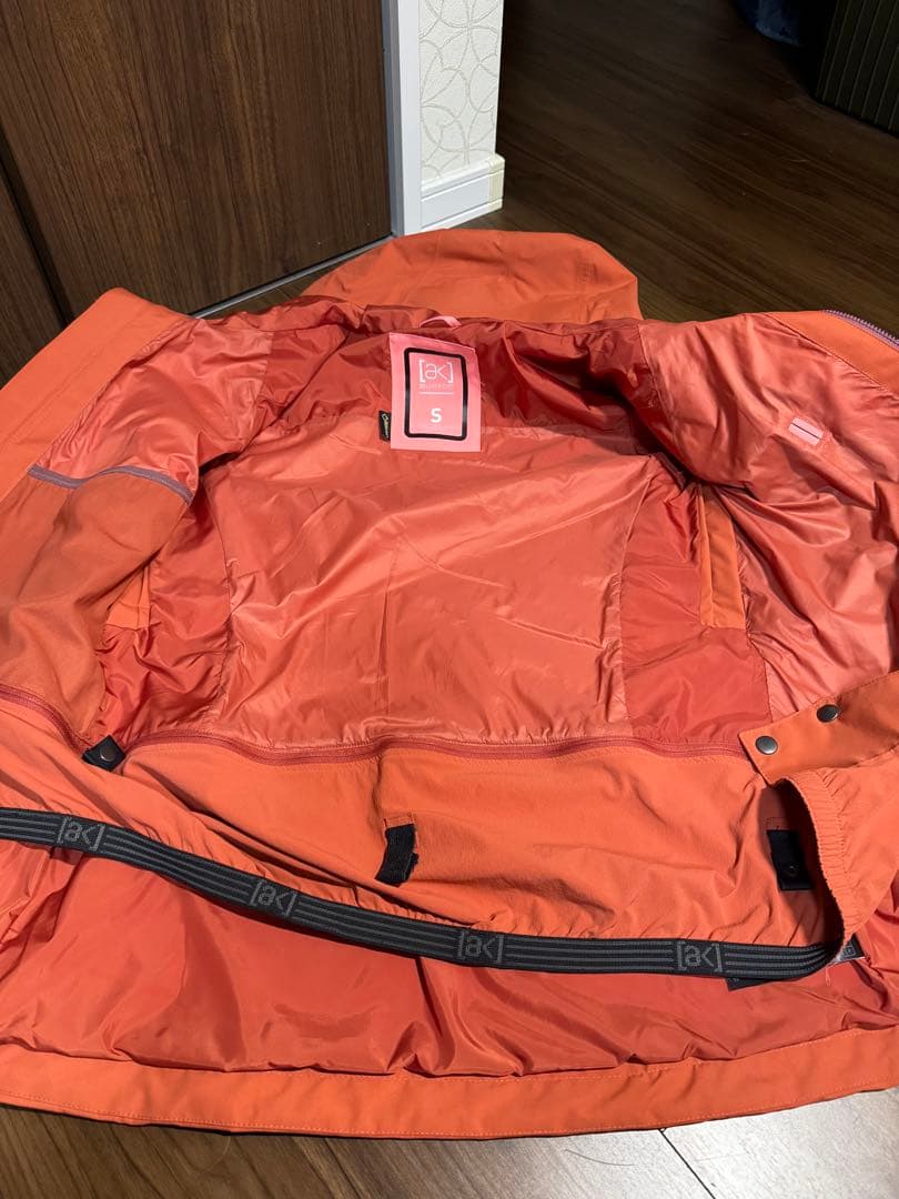 【タグ付属】Burton ak Women's 上下ウェアセット Sサイズ