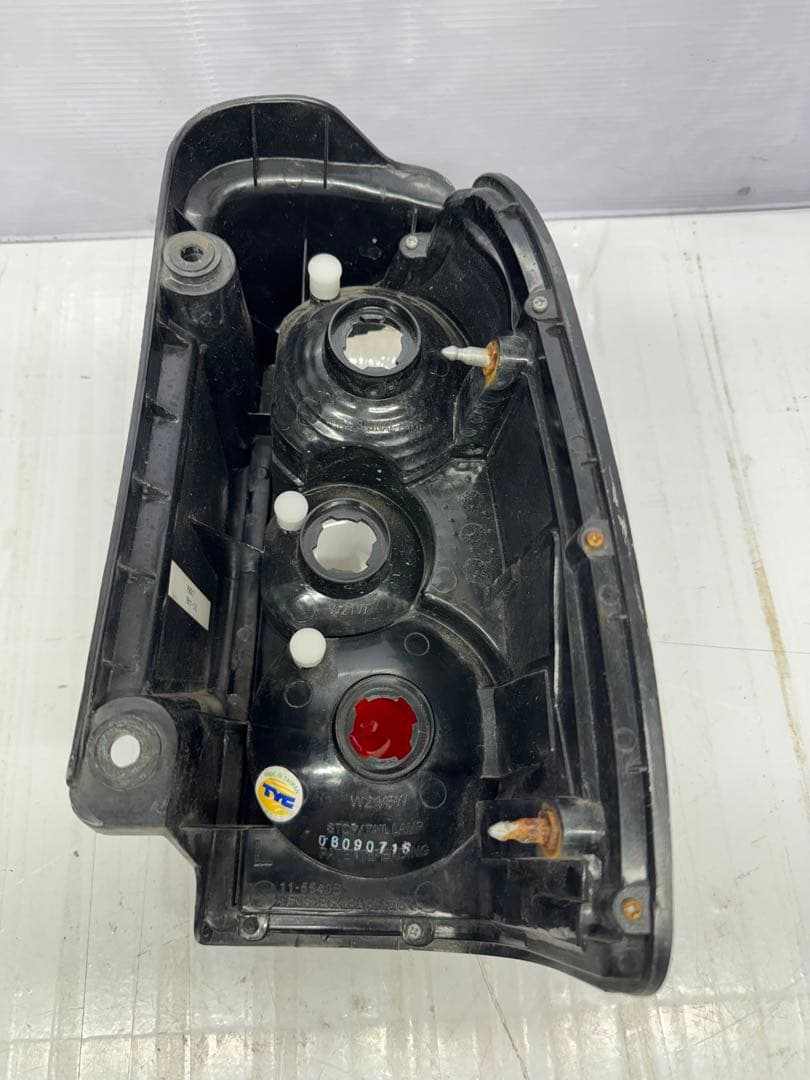 ハイラックスサーフ 185 当時物 TYC ユーロテール テールランプ