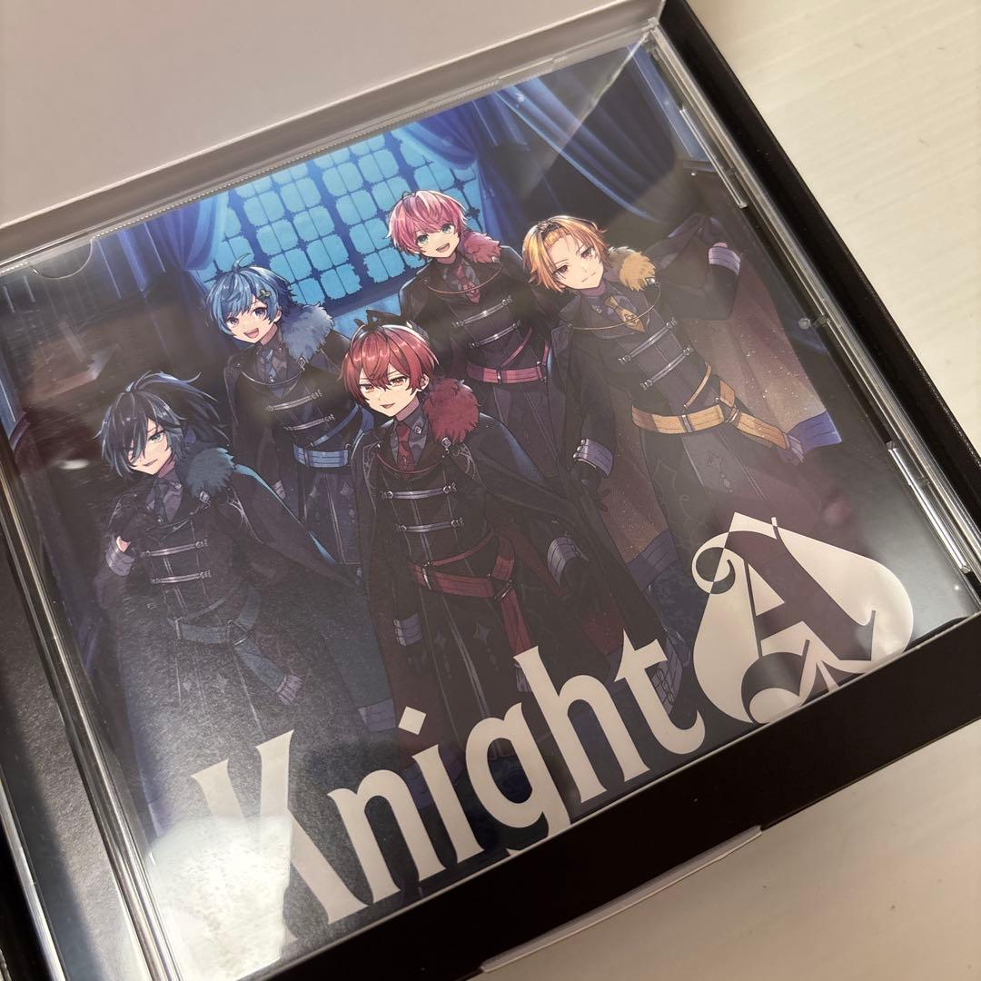 Knight A ポストカードセットとブレスレット