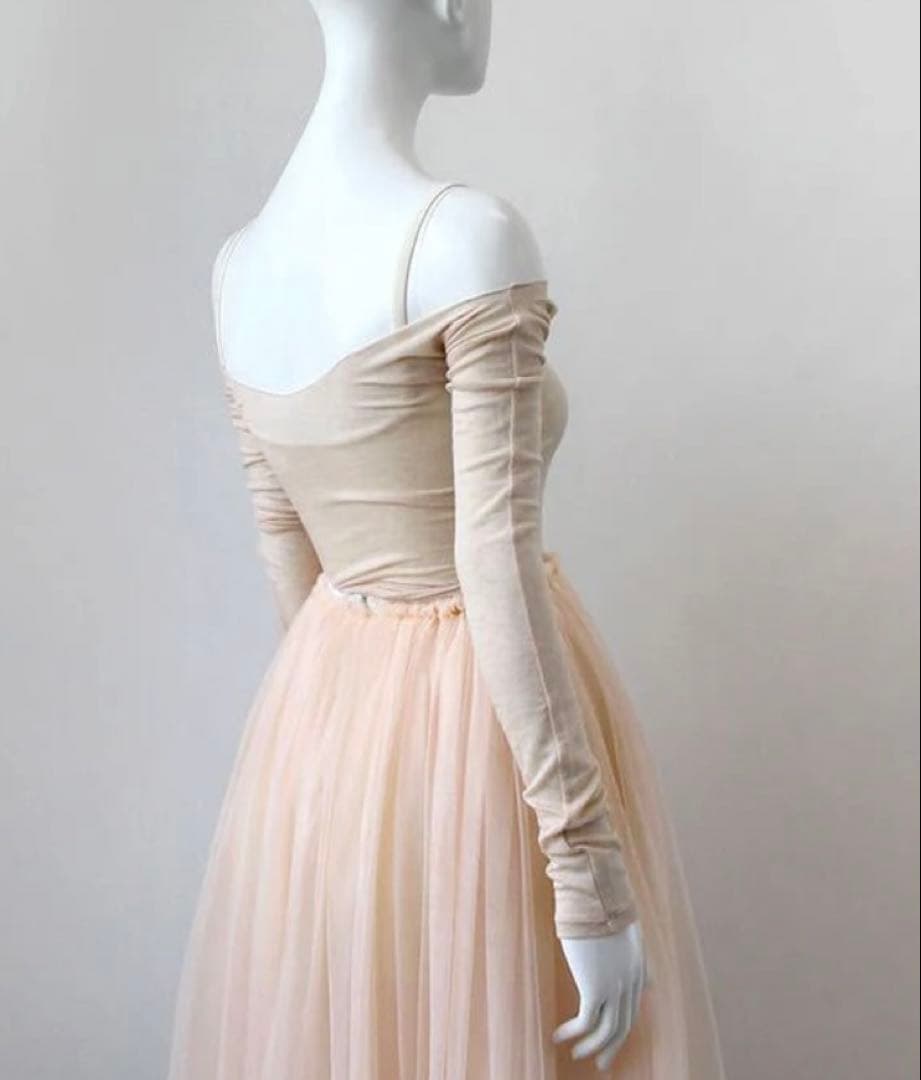 【新品未開封】LEVDANCE/レヴダンス オフショルダーニット　【ブラック 】