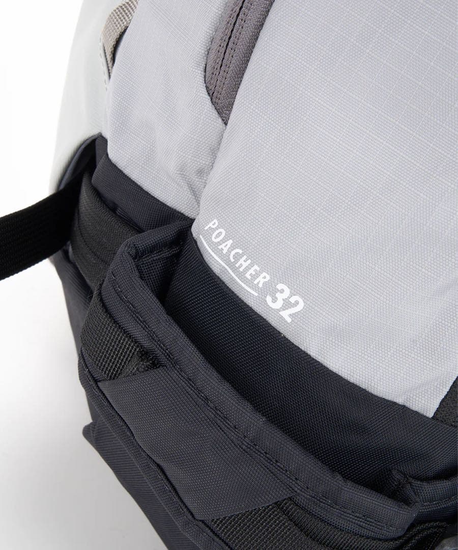 25/26' DAKINE POACHER BACKPACK 32L 新品未使用