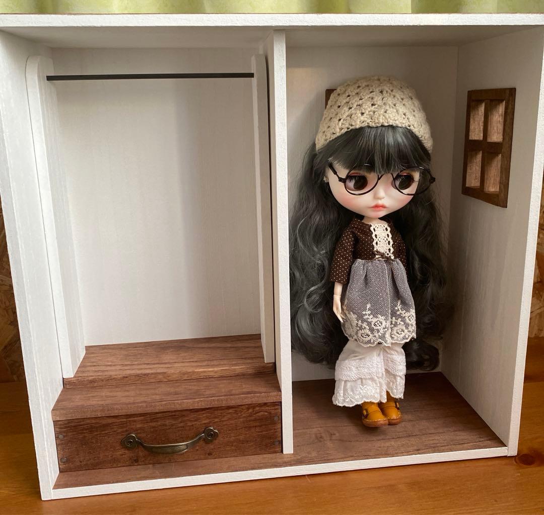 ❤︎おうち型人形用木製収納ケース　ネオブライス　アイシードール　ドールクローゼット