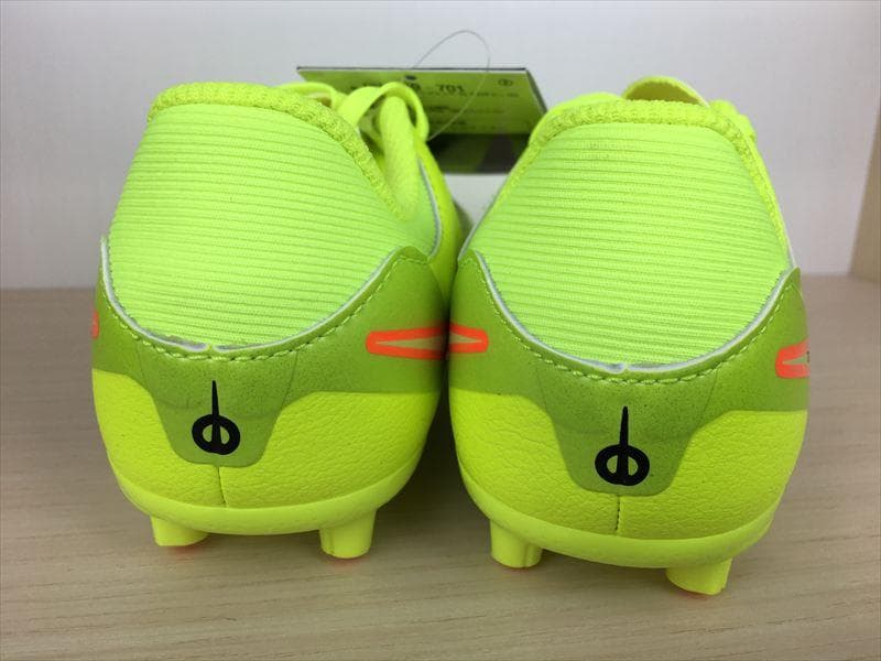 ナイキ JRレジェンド10HG スパイク 靴 22,5cm 新品 (2380)