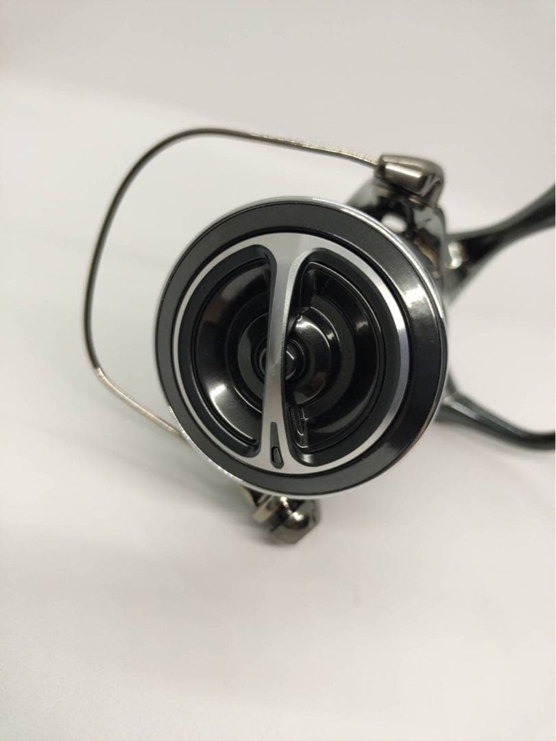 シマノ　22ステラ4000XG 替えハンドル付き（純正ハンドル＋夢屋EVAノブ）