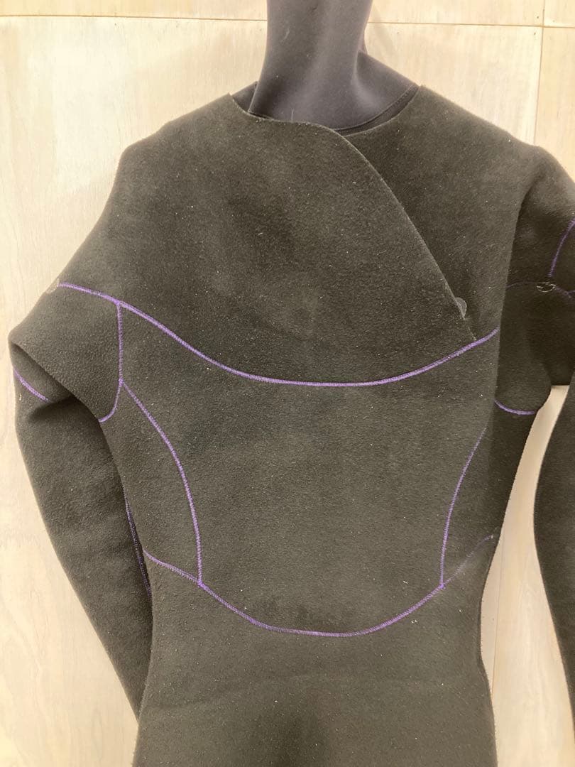 Used axxe classic 4/3mm 185/80 起毛セミドライ