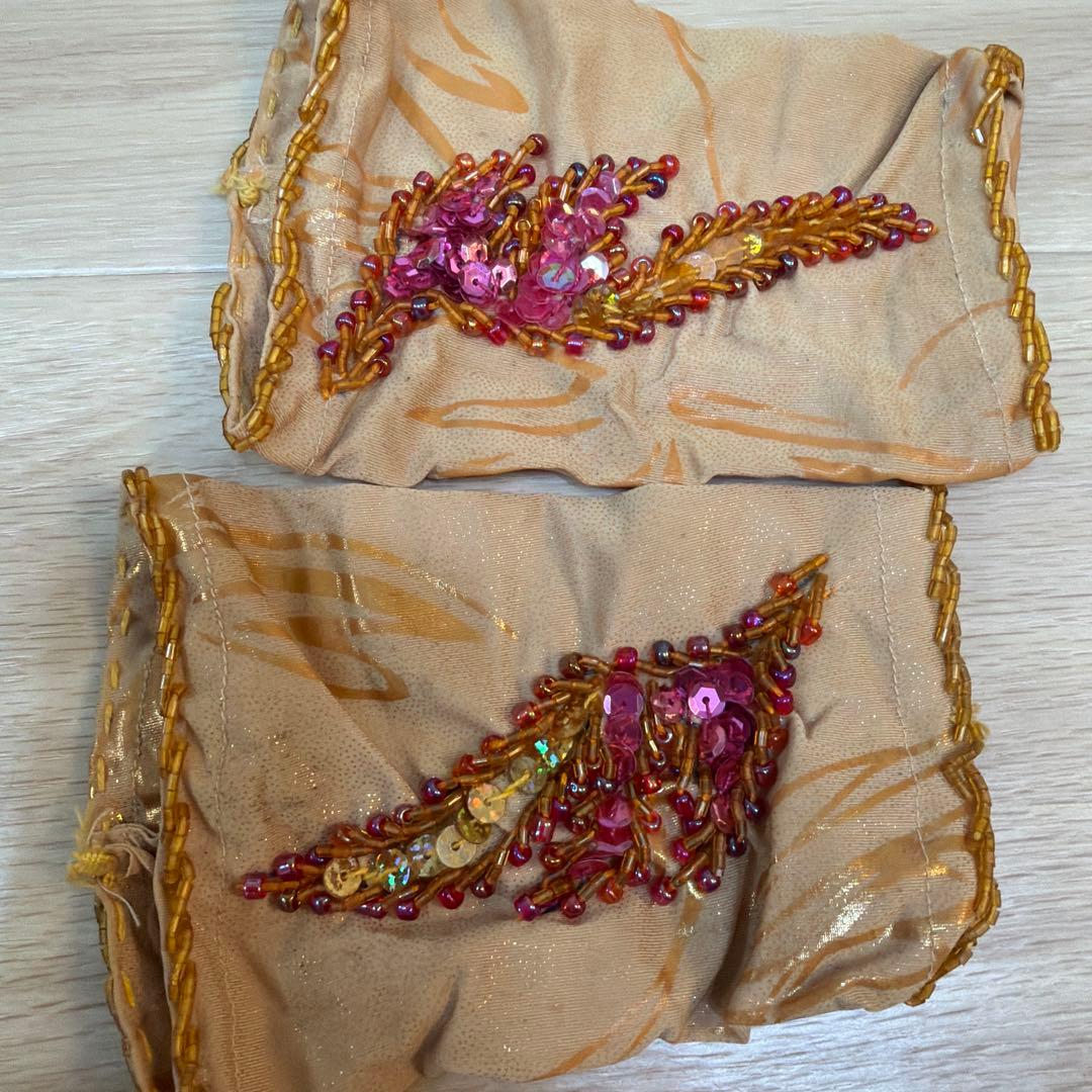 ベリーダンス セットアップ ビーズ刺繍付き　衣装　Queen エジプト製