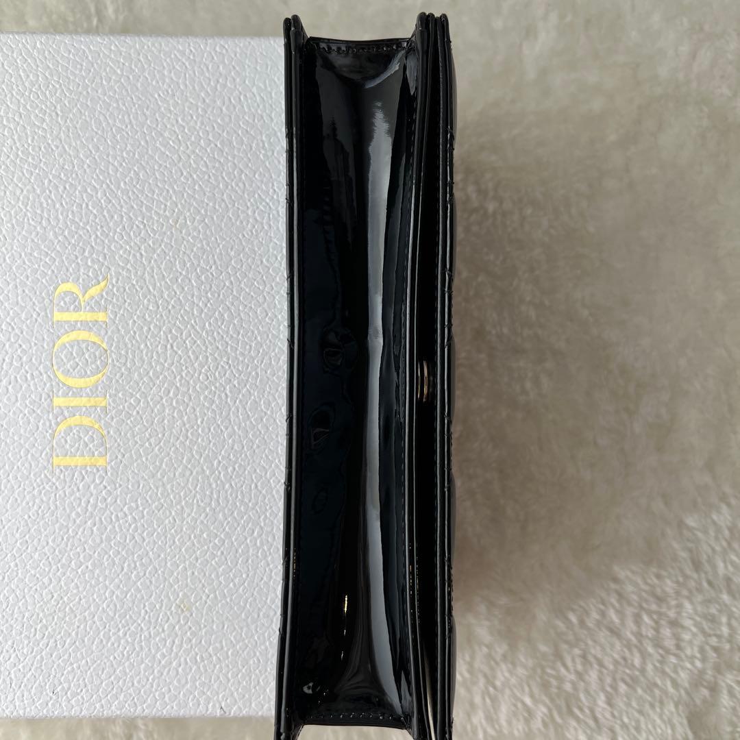 Lady Dior チェーンウォレット　カナージュ バッグ