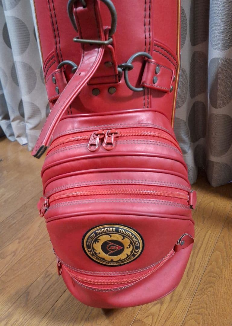 ⭐ダンロップフェニックストーナメント赤のキャディーバックになります。