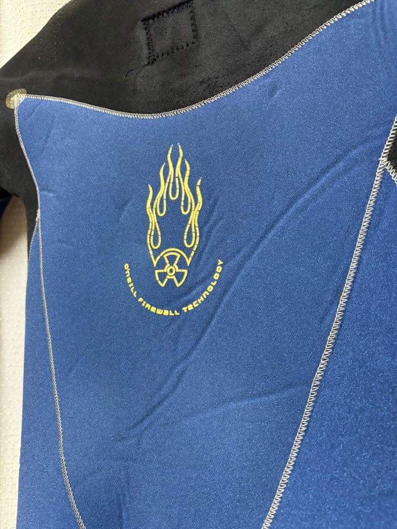 O'NEIL(オニール) 3mm セミドライ メンズ MLサイズ相当