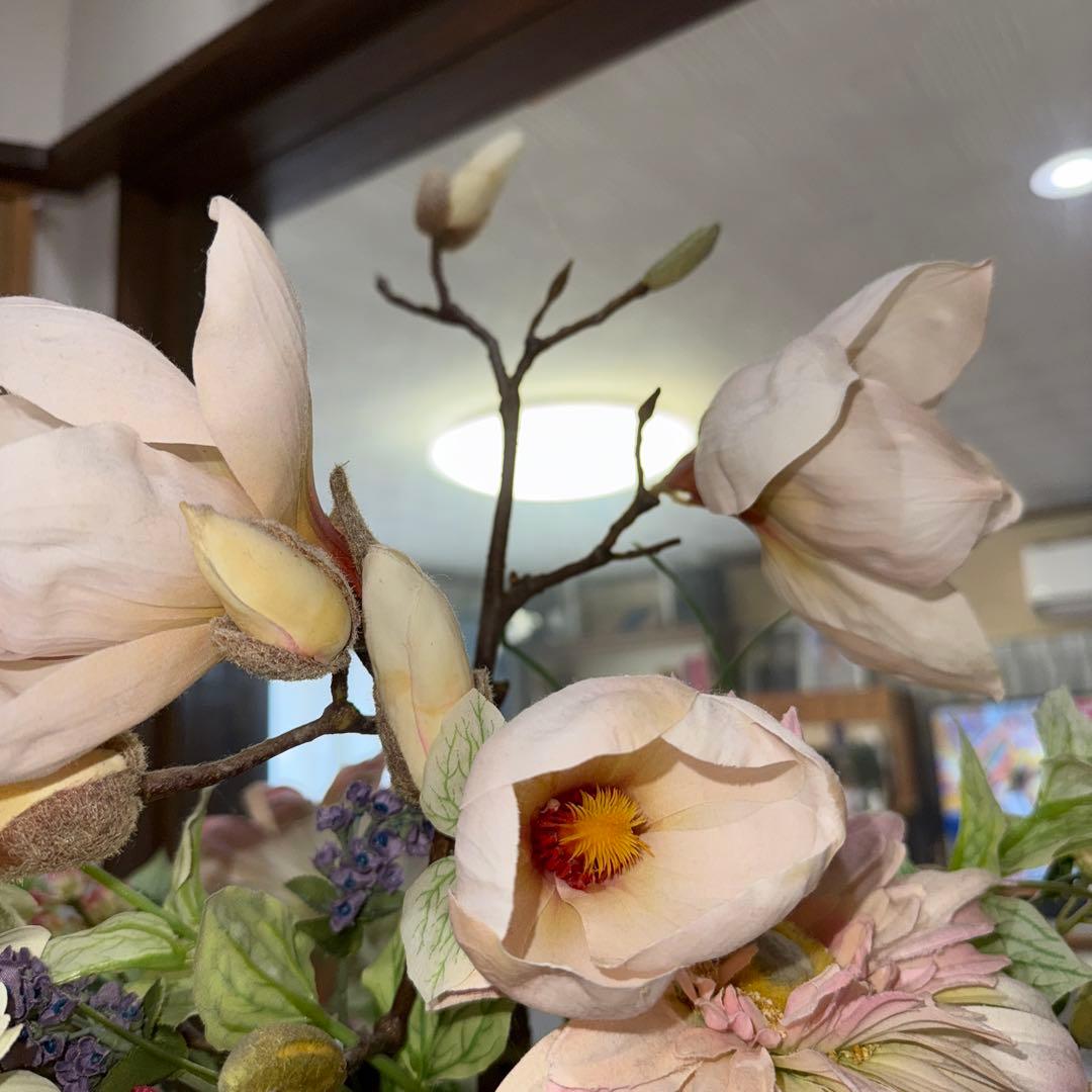 造花アレンジメント 花束 シルクフラワー 高さ約60㎝　花器32㎝