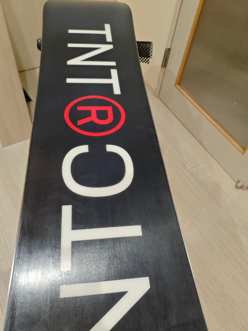 FNTC TNT R 157 スノーボード板　ぐらやパークに！