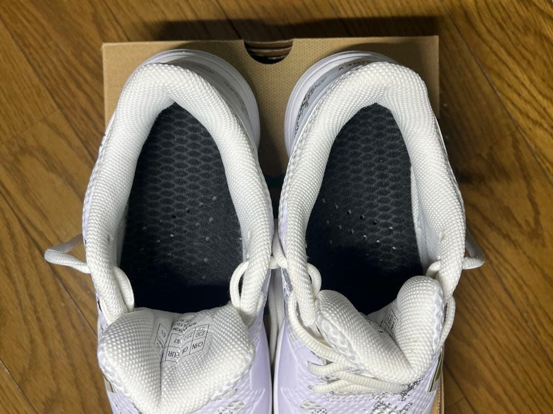 ☆新品同様 極美品 インソール純正新品 ヨネックス バドシューズ 23cm☆