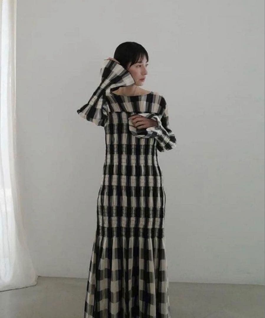 ワンピース SHIRRING LONG ONEPIECE