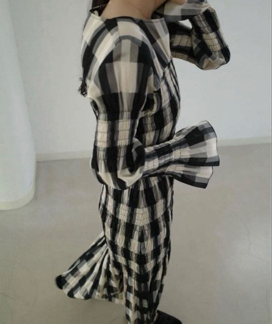 ワンピース SHIRRING LONG ONEPIECE