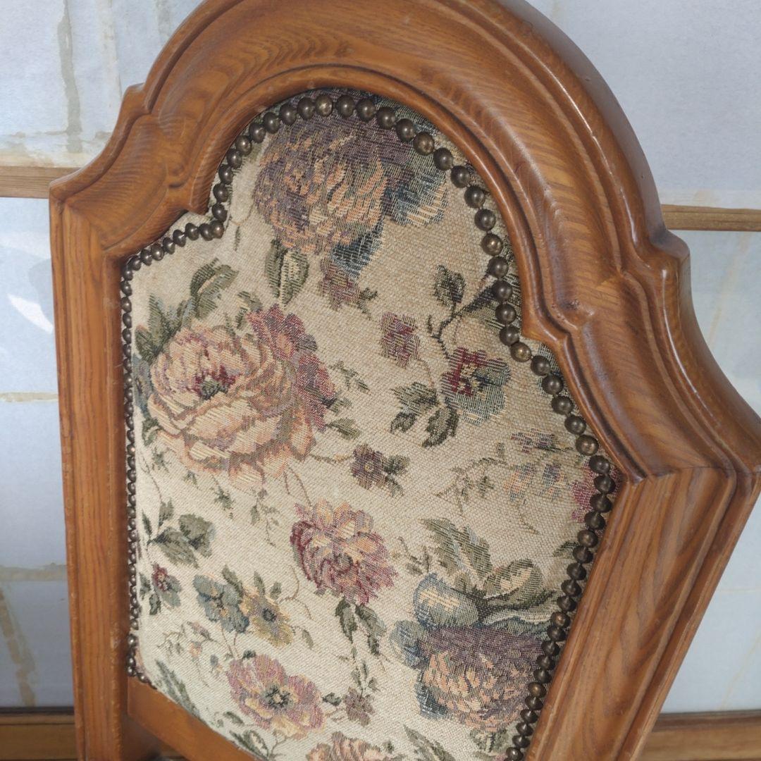 ​【英国アンティーク調】ダイニングチェア ゴブラン織 花柄 鋲打ち 木製　1/4