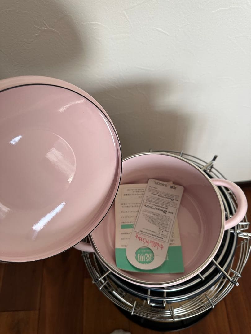 ハローキティ ホーロー　ケトル　ティーポットと鍋セット