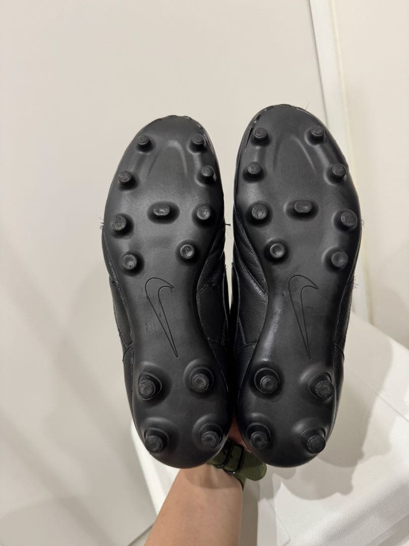 ナイキ ティエンポプレミア 27.0