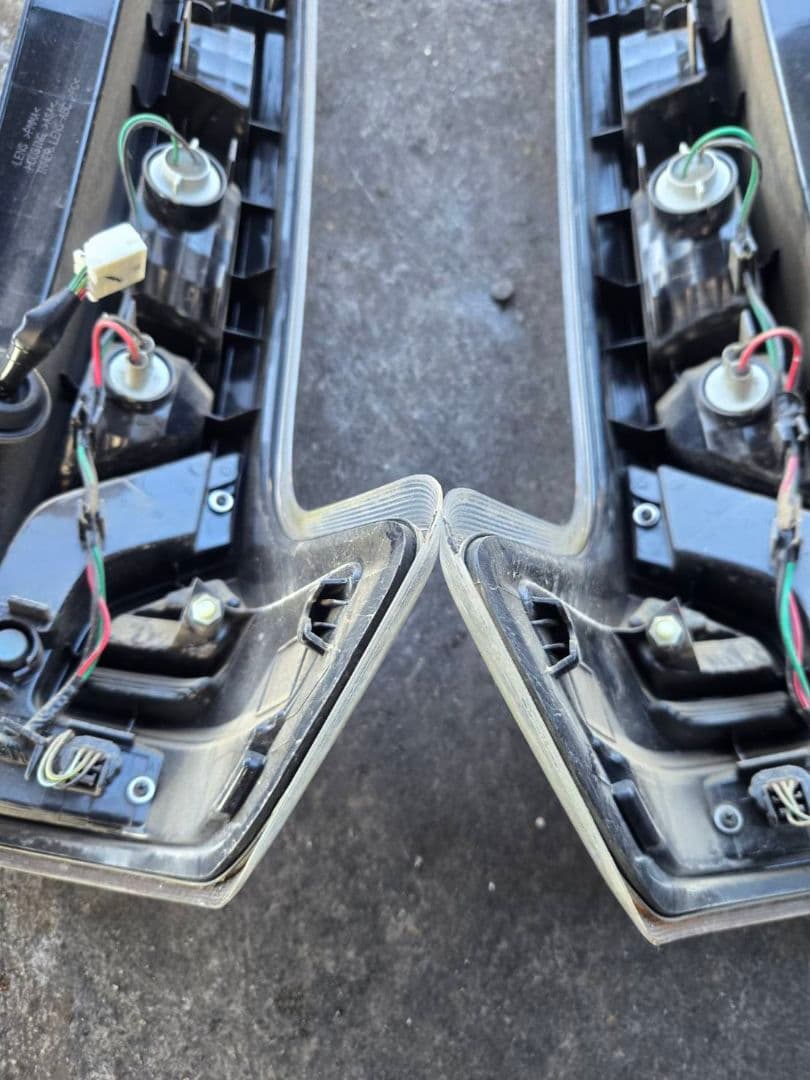 B21W 　日産　デイズ テールランプ