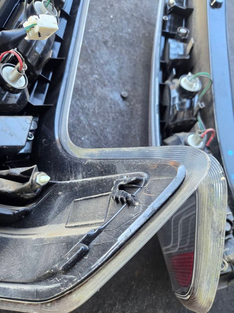 B21W 　日産　デイズ テールランプ