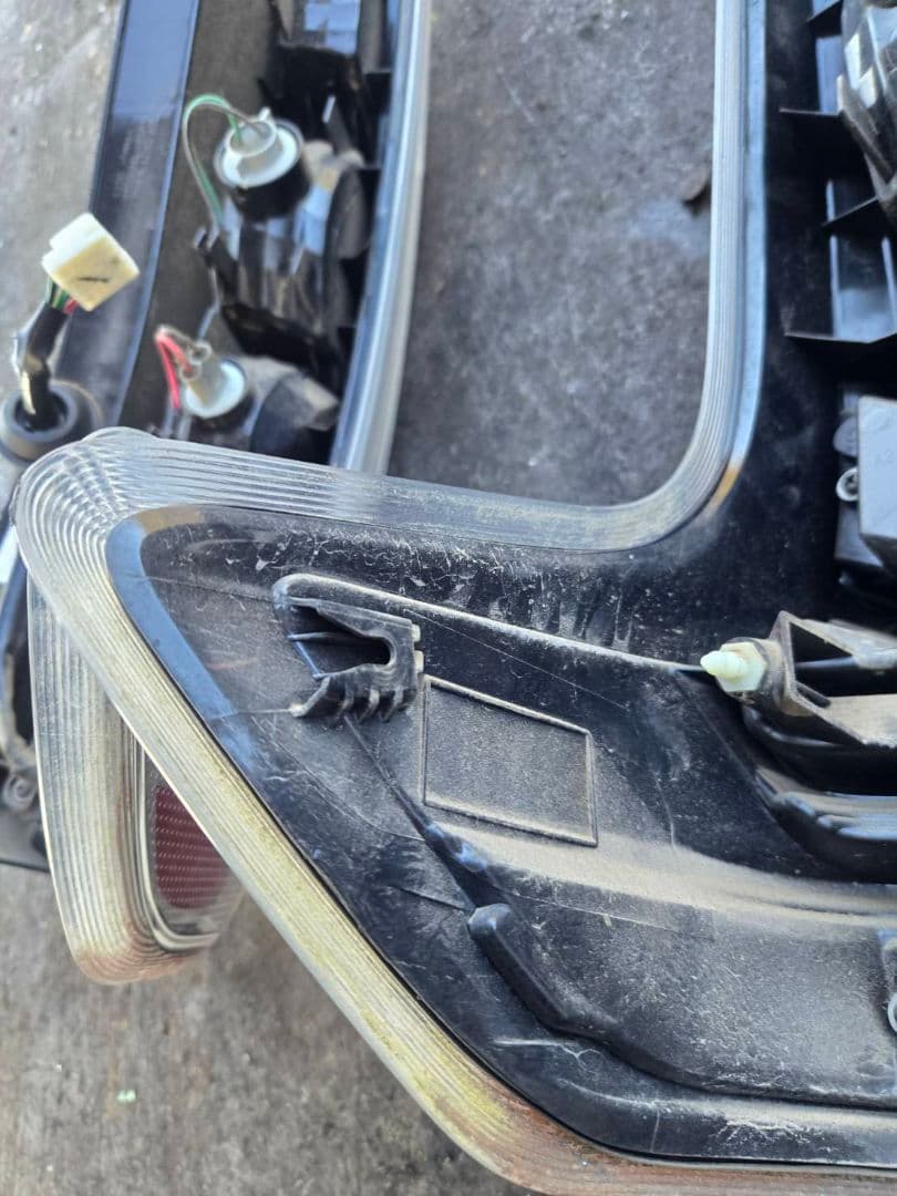 B21W 　日産　デイズ テールランプ