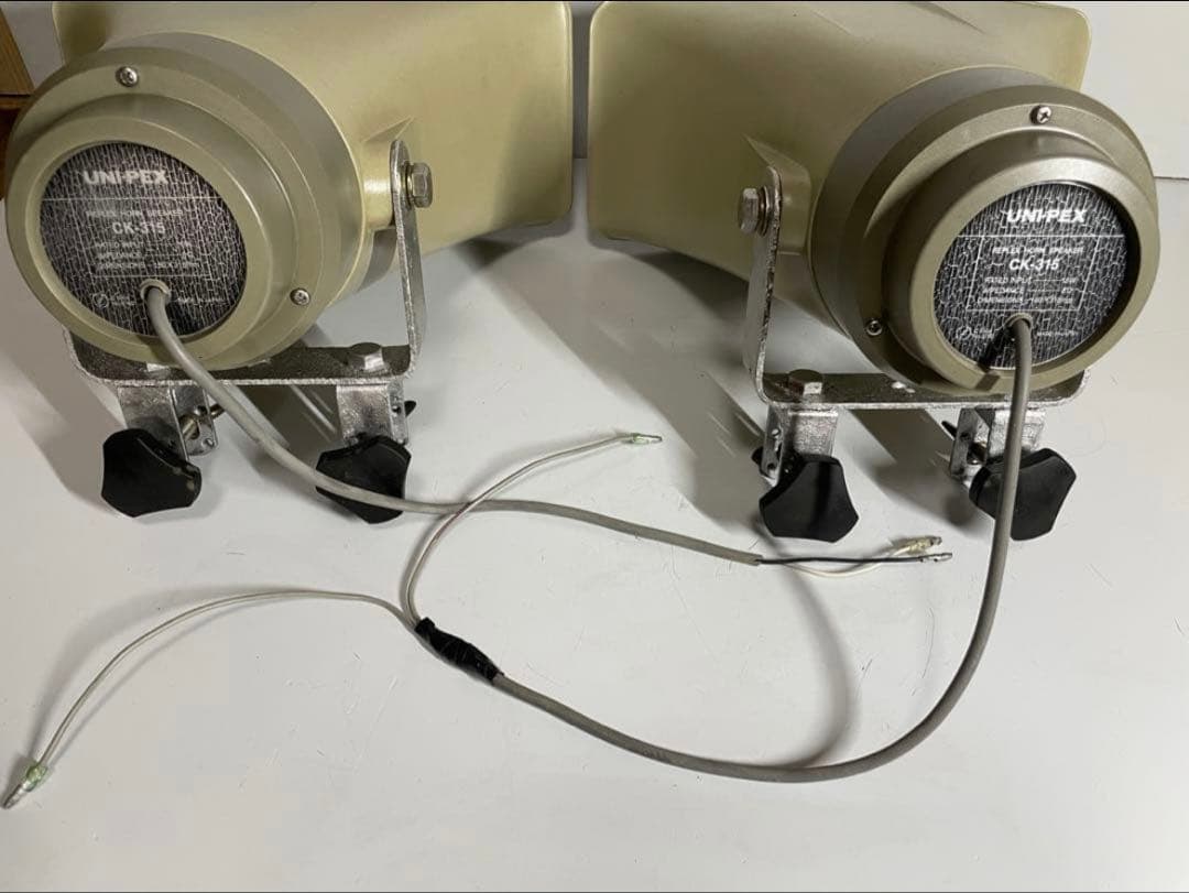 c*0様 UNI-PEX カセットカーアンプとスピーカーセット動作確認済み