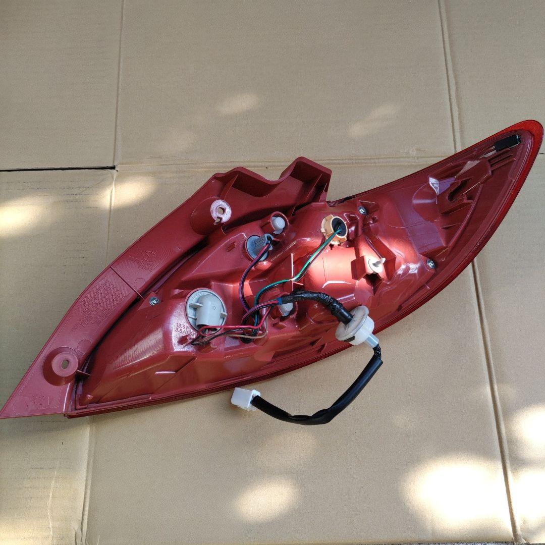 マツダ デミオDE型 LEDテールランプ 左右セット 中古品