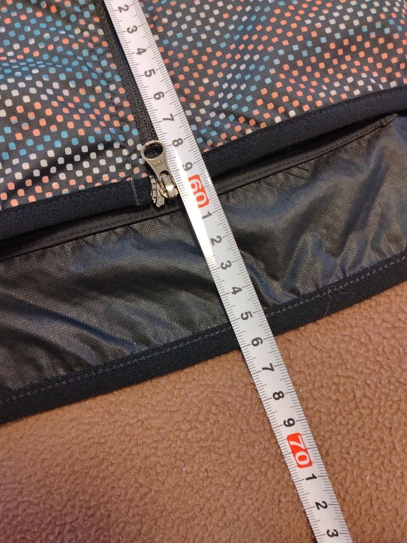 NIKEナイキ ランニング エアロロフト800 フラッシュベスト