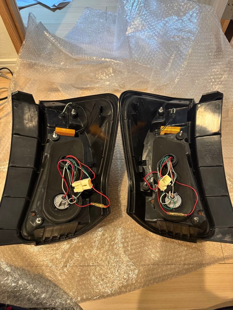 定価６万？ プリウス α 40 41 Revier フル LED テール レンズ