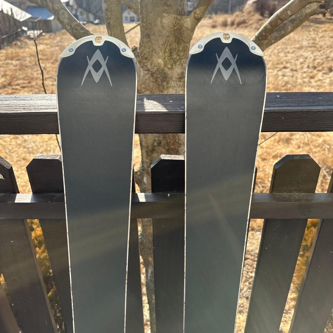 美品　VOLKL レディースVIOLA essenza スキー板 148希少