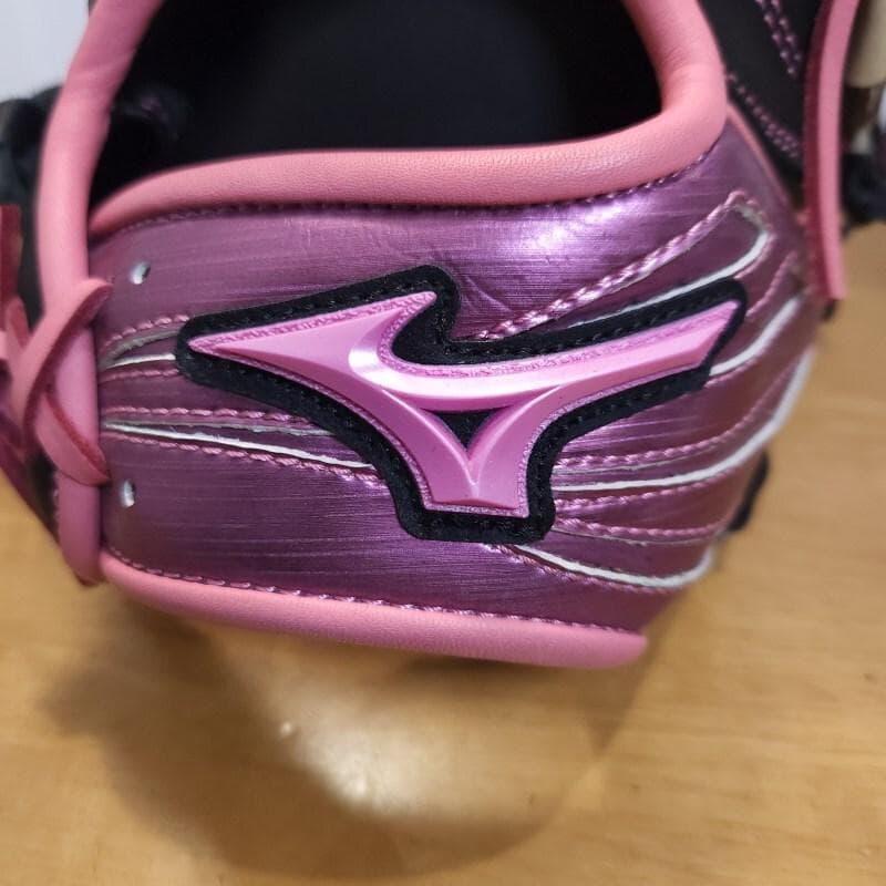 ミズノ ブレイブスピリット 限定 メタリックカラー 美品 内野用 軟式グローブ