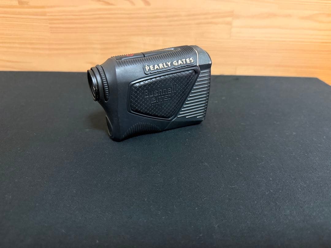 【美品】Bushnell ゴルフ用距離計　パーリーゲイツコラボ