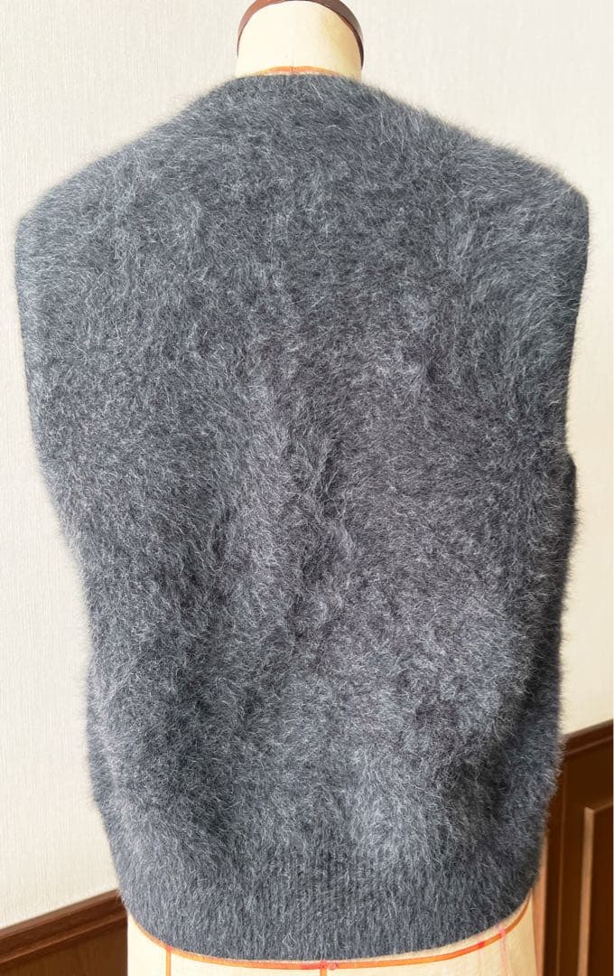 未使用品2025AW NOBLE FOX/Caファーニットフロントボタンベスト